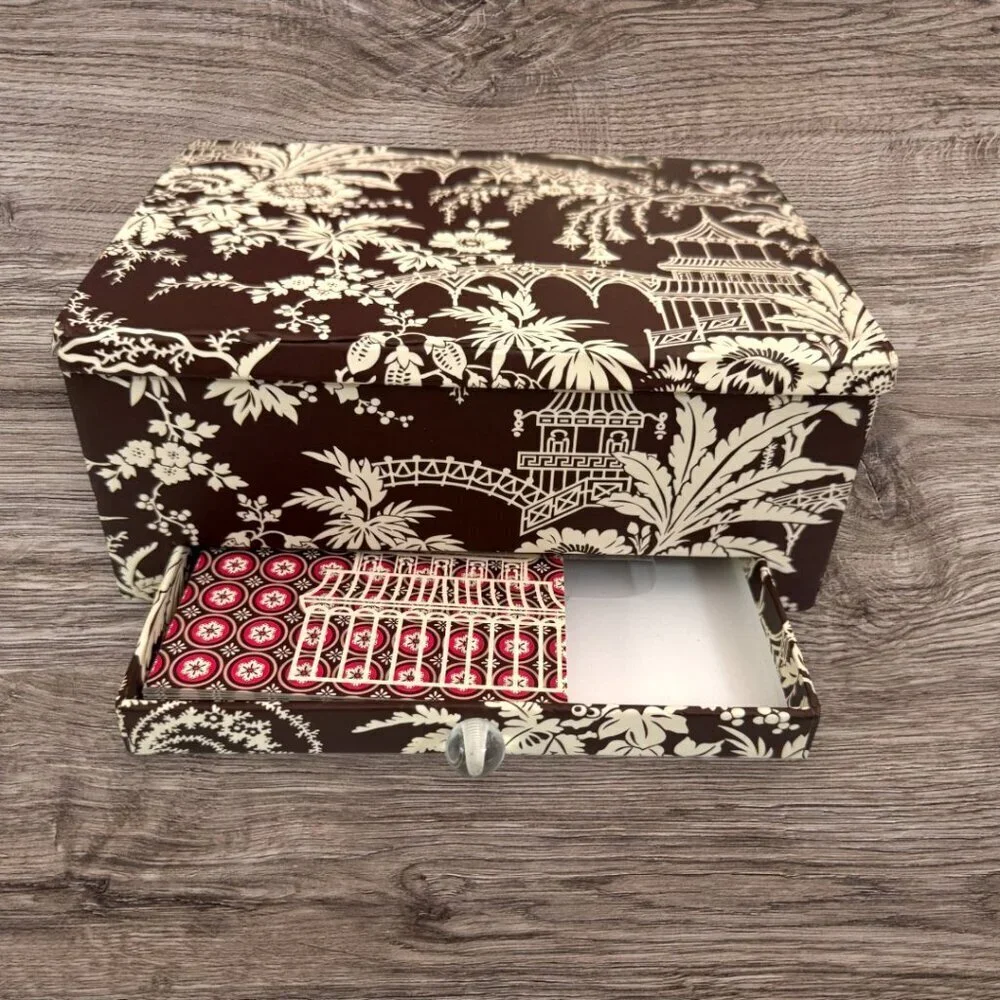 VERA BRADLEY Brown Imperial Toile Pagoda Note Cards Decorative Box Stationary